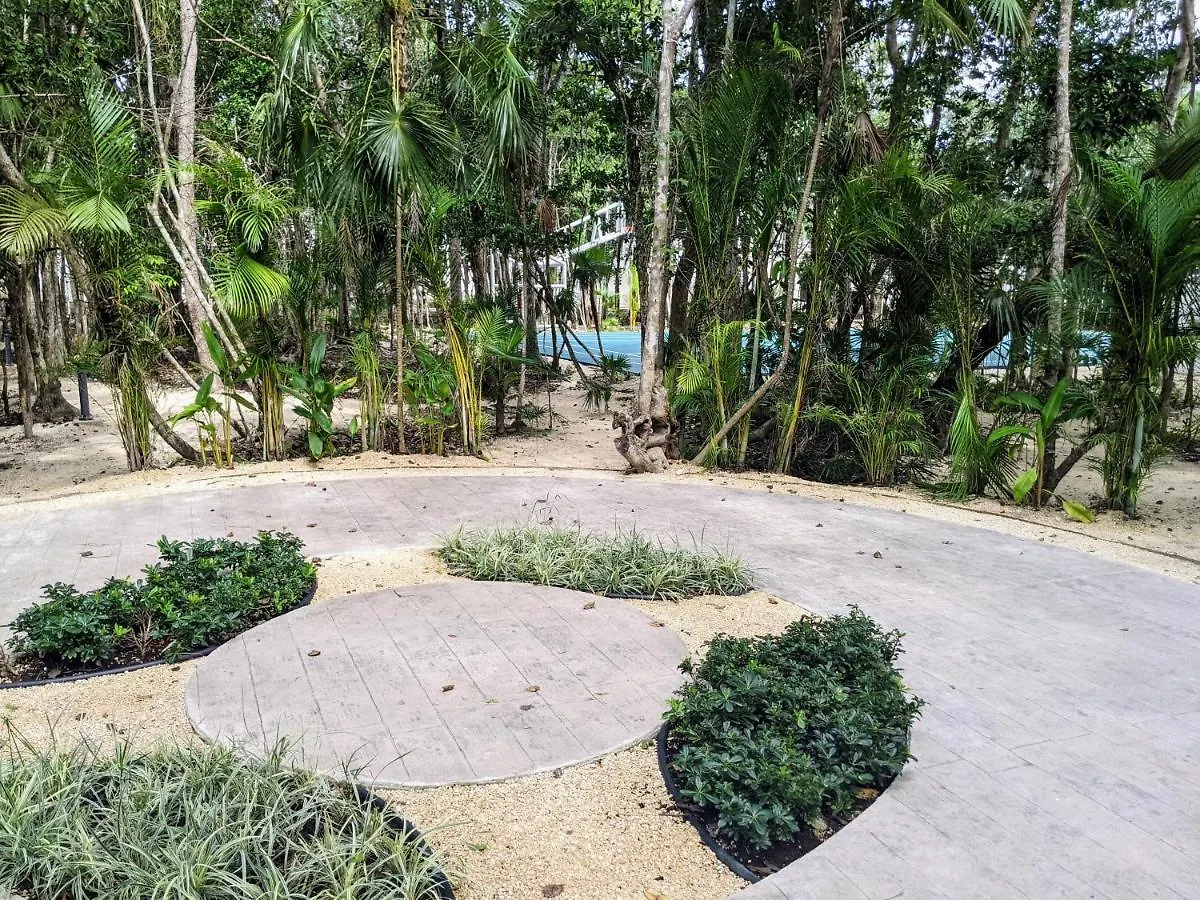 Apartamento 2-Bedroom Condo By The Jungle W/ Swimming Pool Puerto Morelos